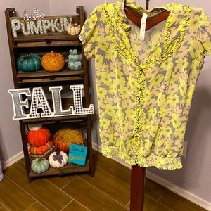 Small Fossil front button shirt.
